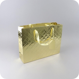 Gift bag check with pendant, 37.5 x 28.5 x 10.5 cm, gold 