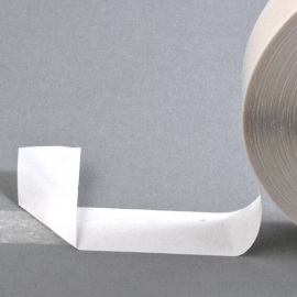 Double-sided adhesive tissue tape with fingerlift, strong/strong 18 mm | 50 m