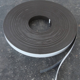 Magnetic tape, self-adhesive, isotropic (Roll with 30 m) 15 mm