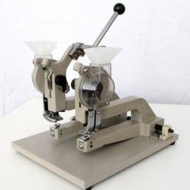 Twin headed eyeletting machine M165D for eyelets 24, 25 