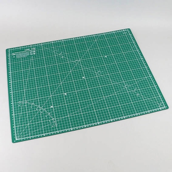 Cutting mat, A2, 60 x 45 cm, self-healing, with grid green/black