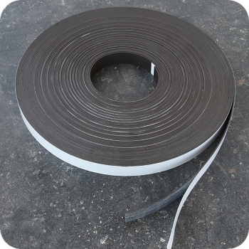 Magnetic tape, self-adhesive, isotropic (Roll with 30 m) 